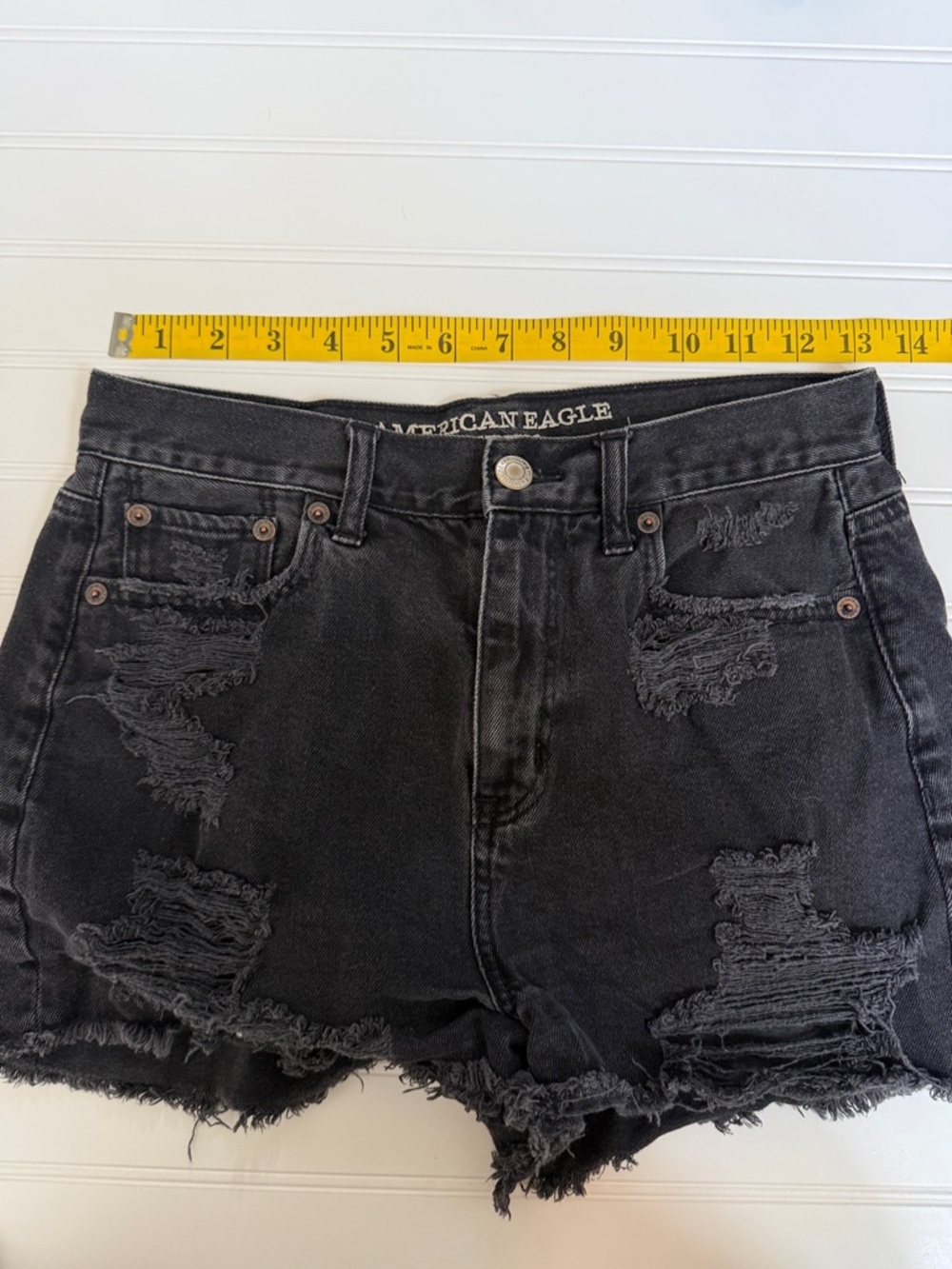 (090)American Eagle Outfitters Black Distressed Denim Jean Shorts - Picture 6 of 7